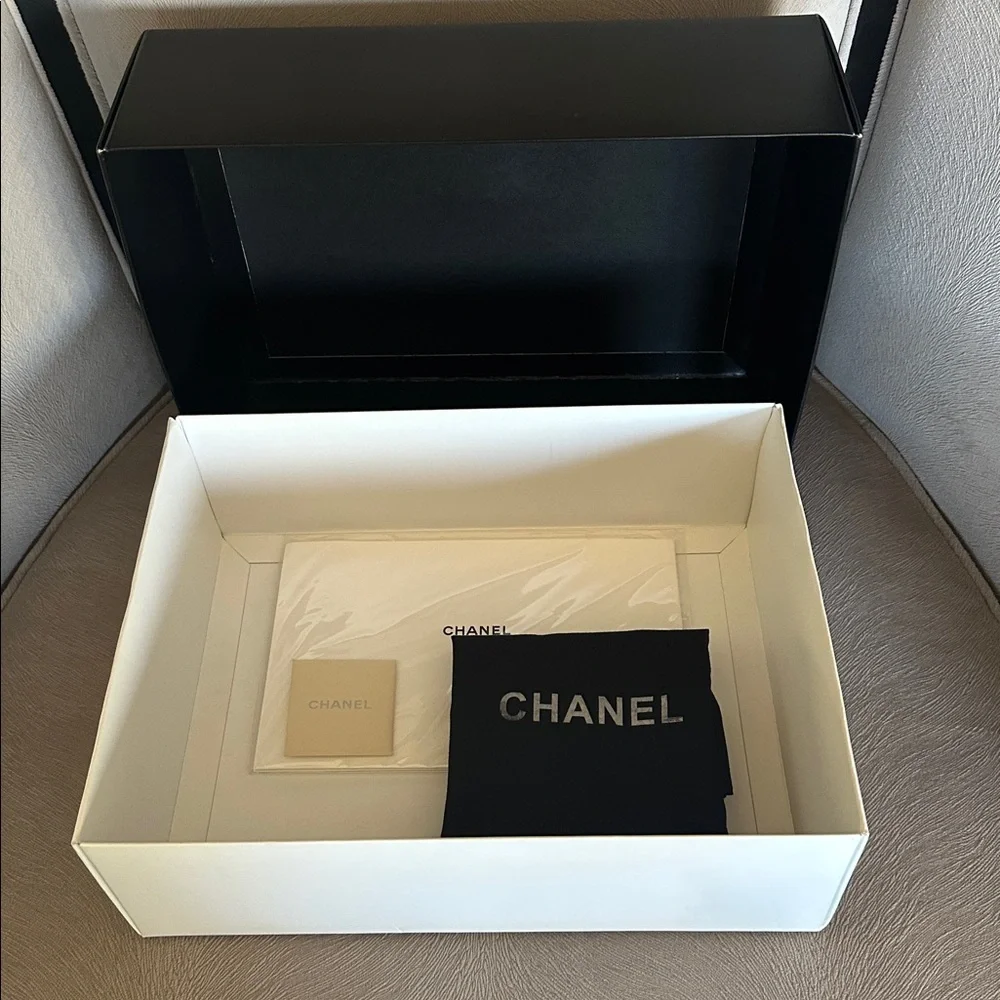 CHANEL Diamond Stitch Flap Leather Shoulder Bag in Tan with Silver Hardware